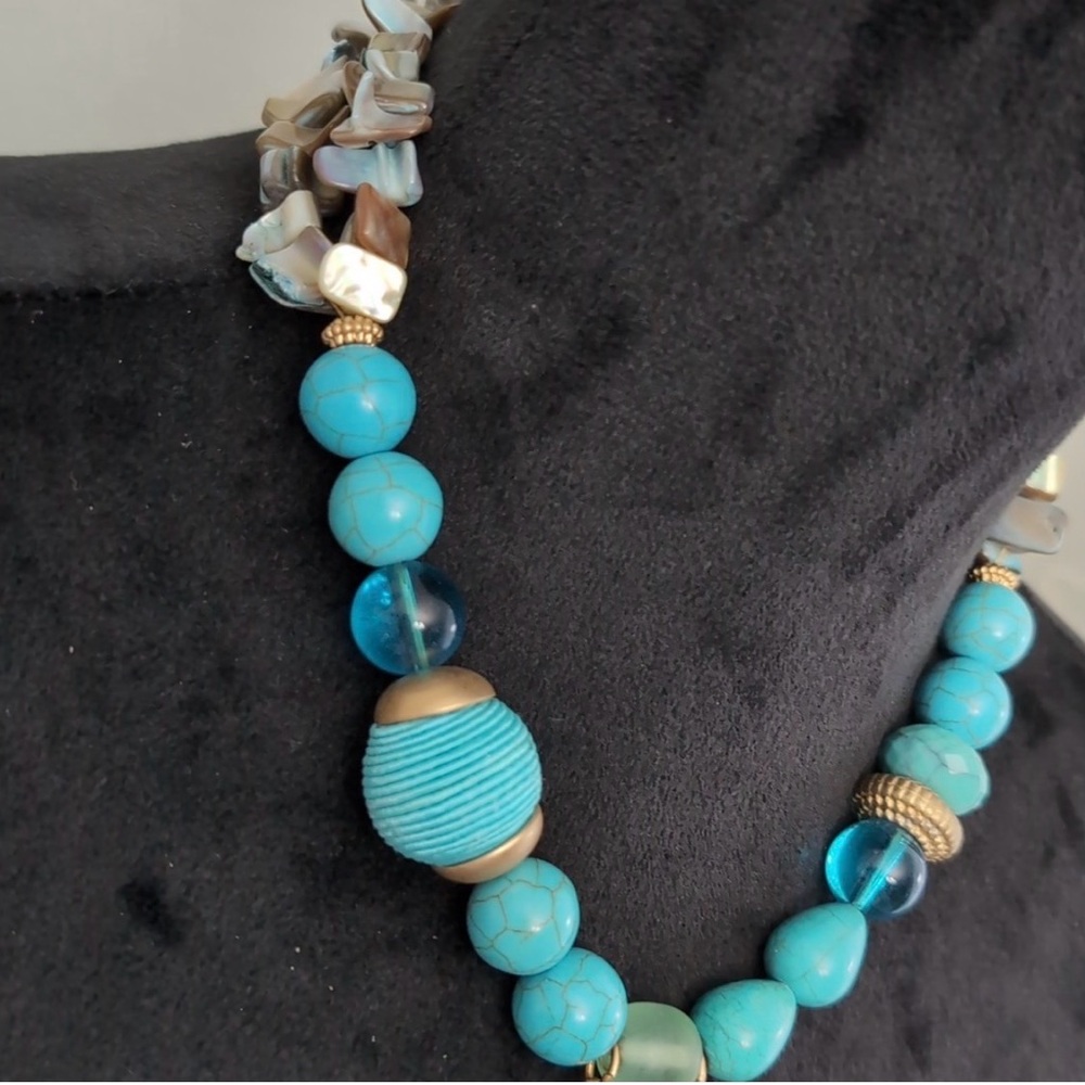 Chico's, retired, "Lily" pendant necklace. - Picture 5 of 9